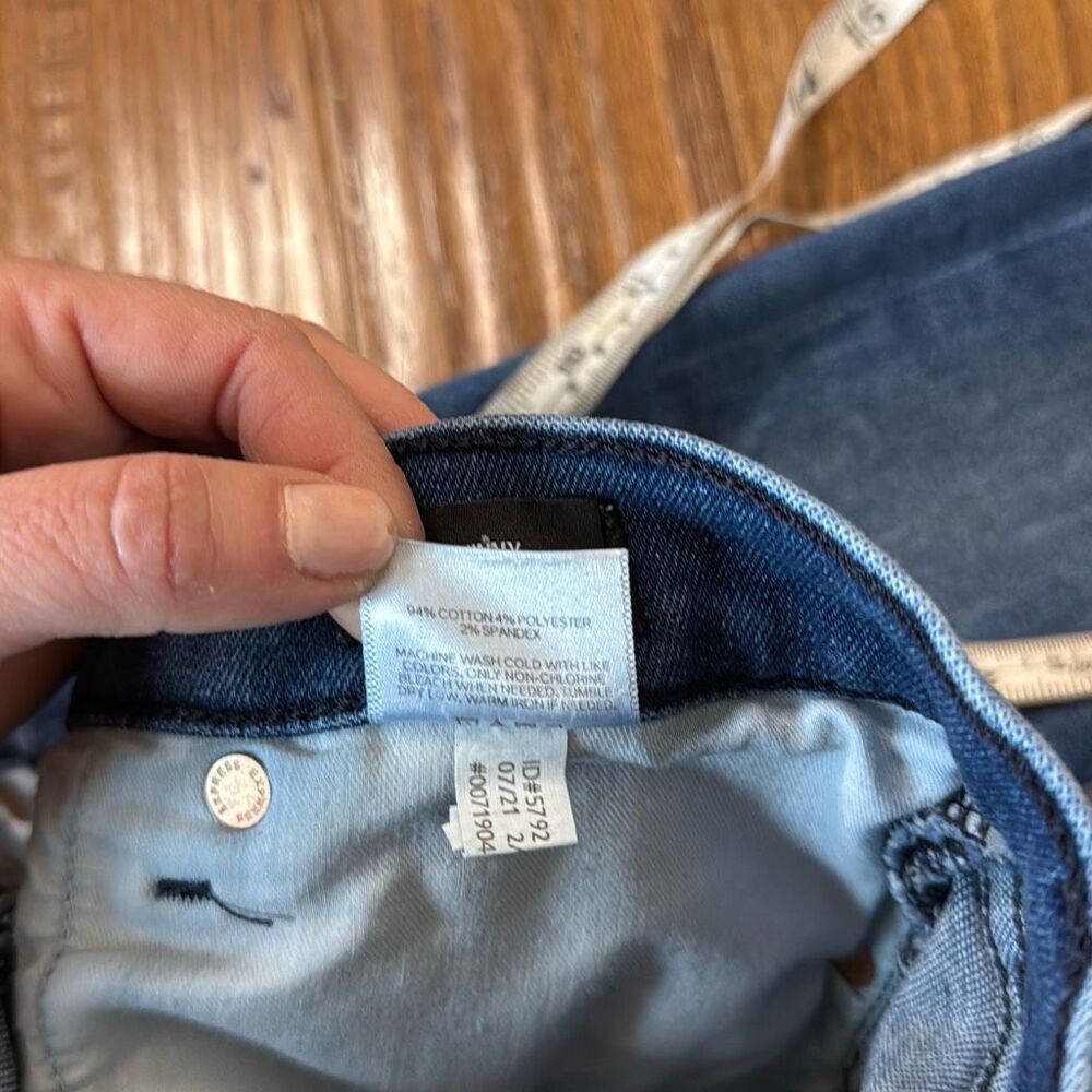 Express skinny mid rise button fly jeans size 2 - Picture 11 of 14